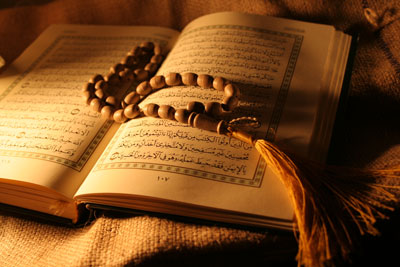 علت خواندن قرآن به زبان عربی چیست؟