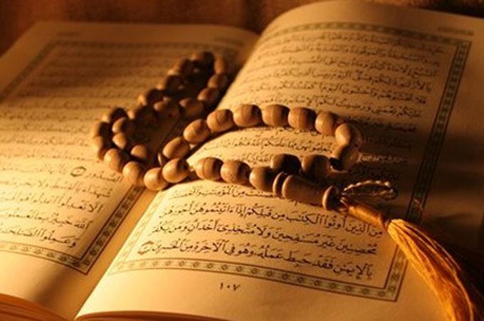 فضیلت خواندن قرآن در ساعات مخصوص شبانه روز